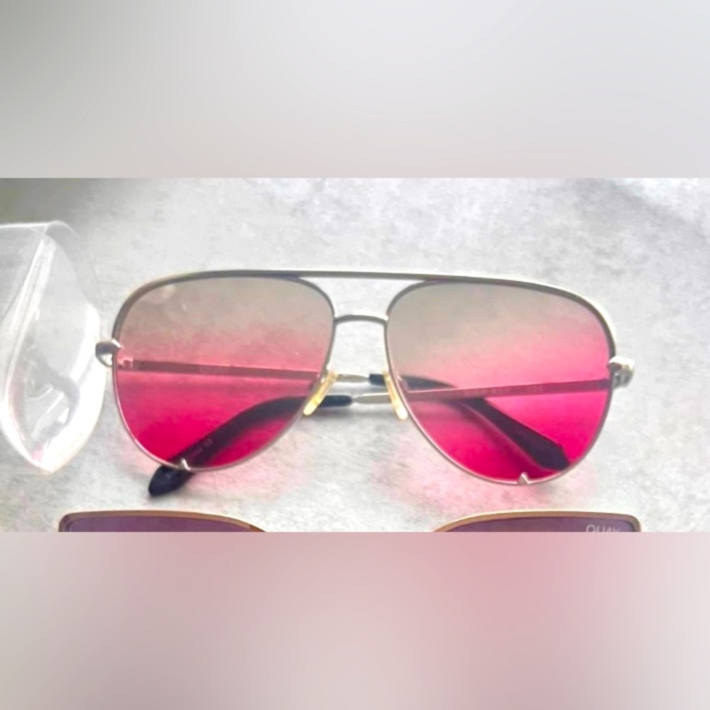 Quay sunglasses brand new in original case
